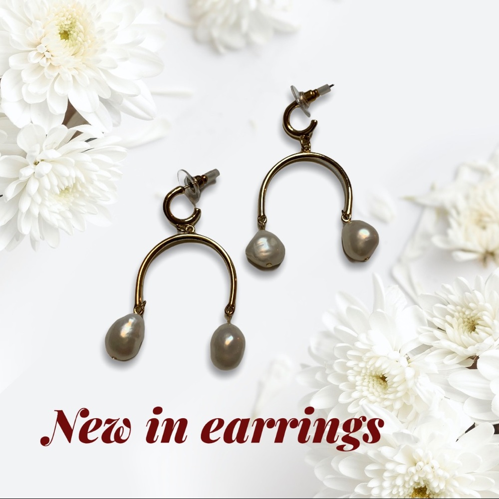 💛Fashion fresh water pearl horseshoe earrings 🔥